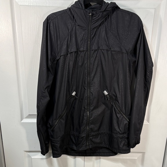 lululemon Miss Misty Black Hooded Windbreaker Jacket - Picture 4 of 16